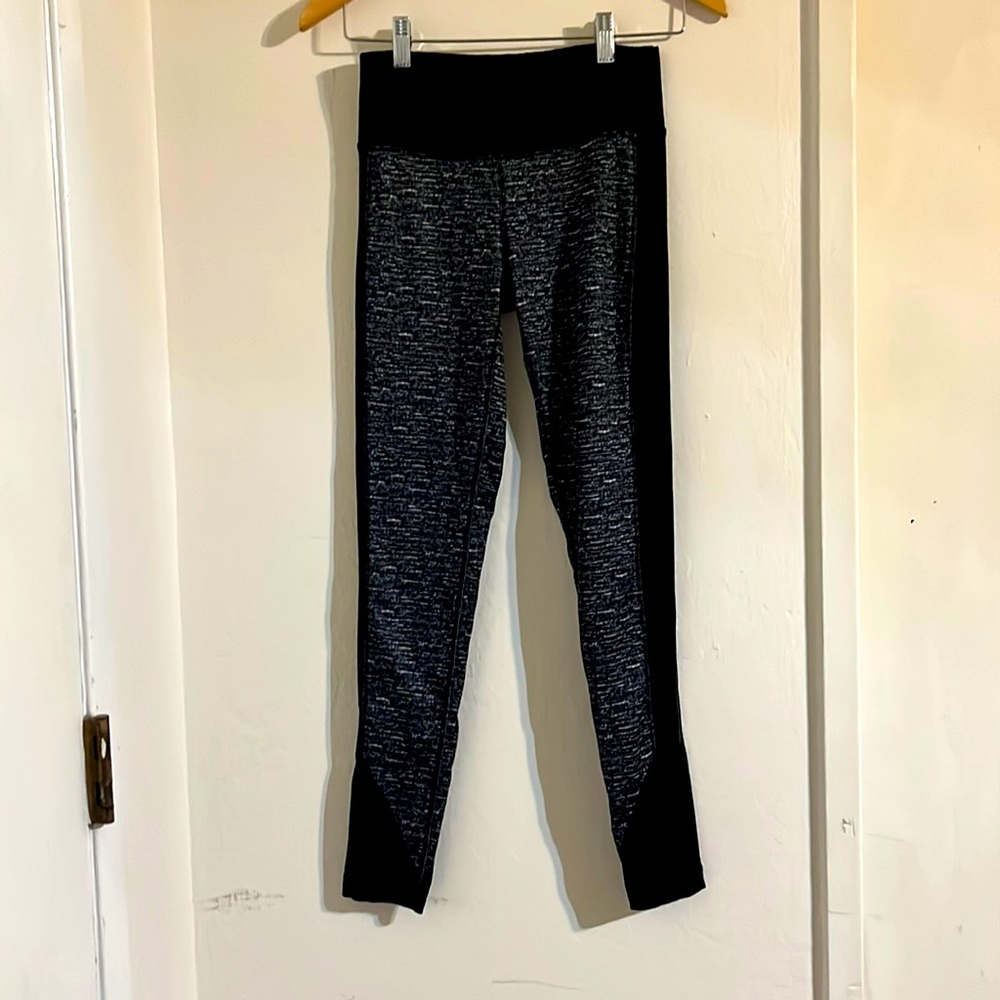 Semi stripped leggings